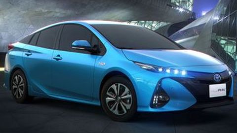 Toyota Indonesia Bicara Peluang Datangkan Prius Prime Setelah C-HR