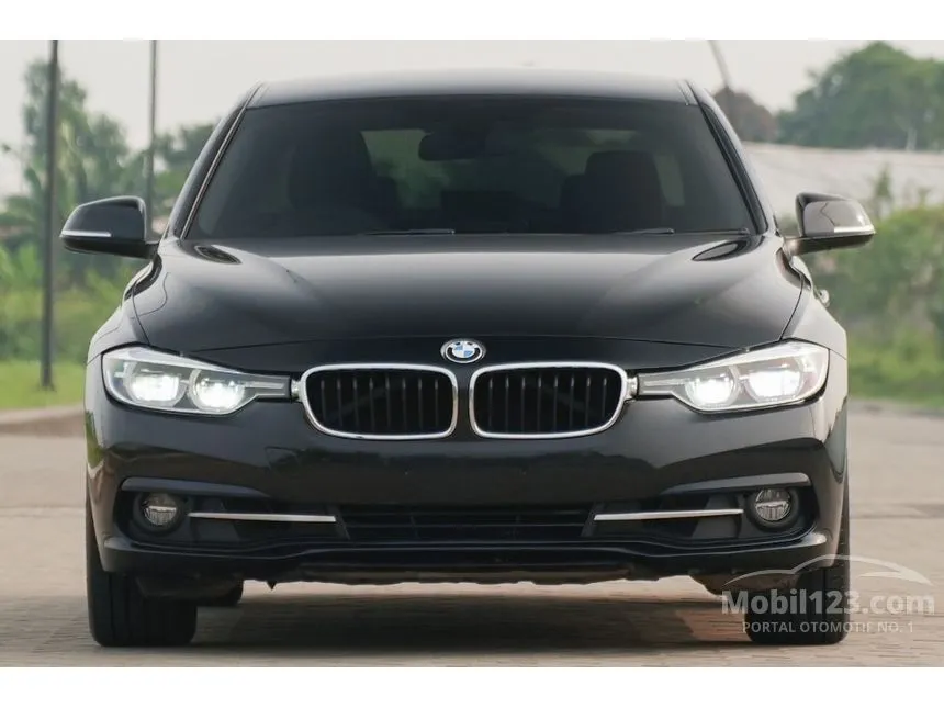 2018 BMW 320i Sport Sedan