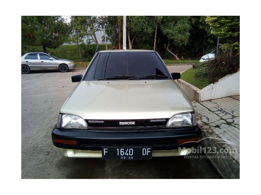  Jual  Mobil  Toyota  Starlet  1989 1 1 0 di Lampung  Manual 