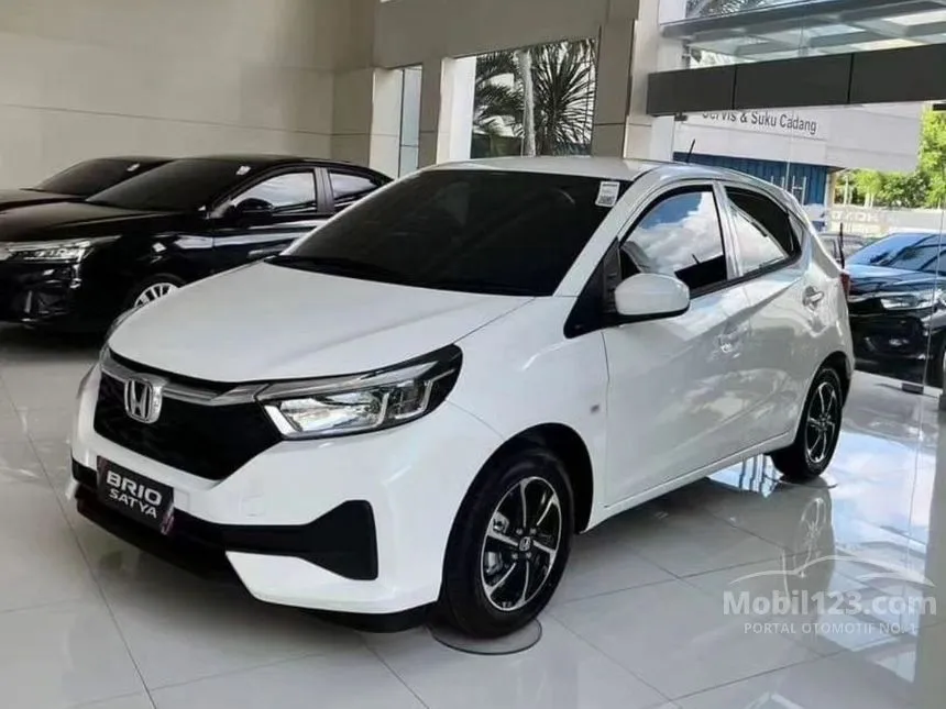 Jual Mobil Honda Brio 2025 Satya E 1.2 di DKI Jakarta Manual Hatchback Lainnya Rp 182.000.000