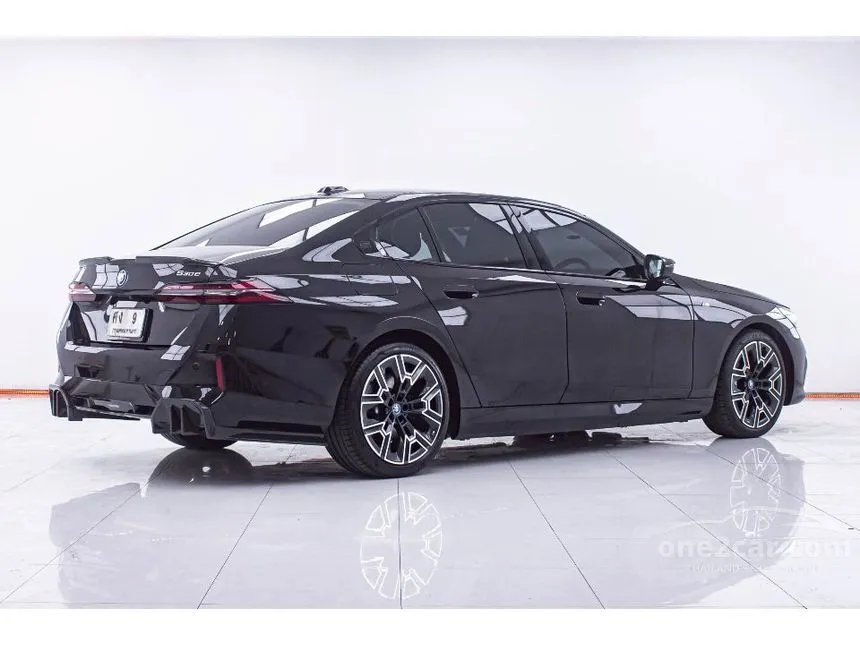2025 BMW 530e M Sport Pro Sedan