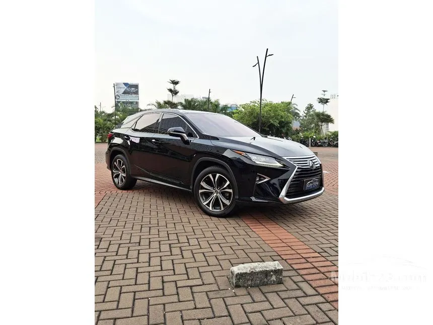 Jual Mobil Lexus RX300 2018 Luxury 2.0 di Banten Automatic SUV Hitam Rp 638.000.000