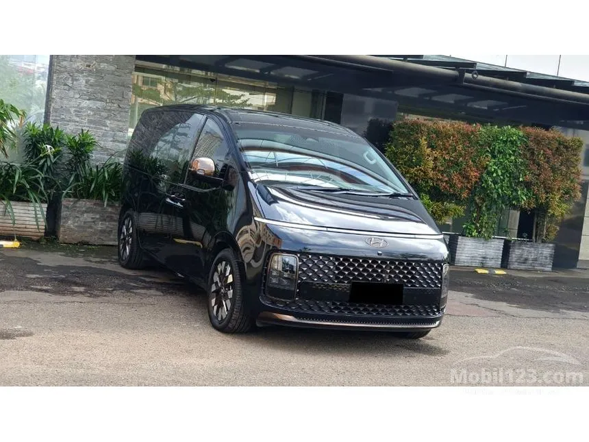 2021 Hyundai Staria Signature 7 MPV