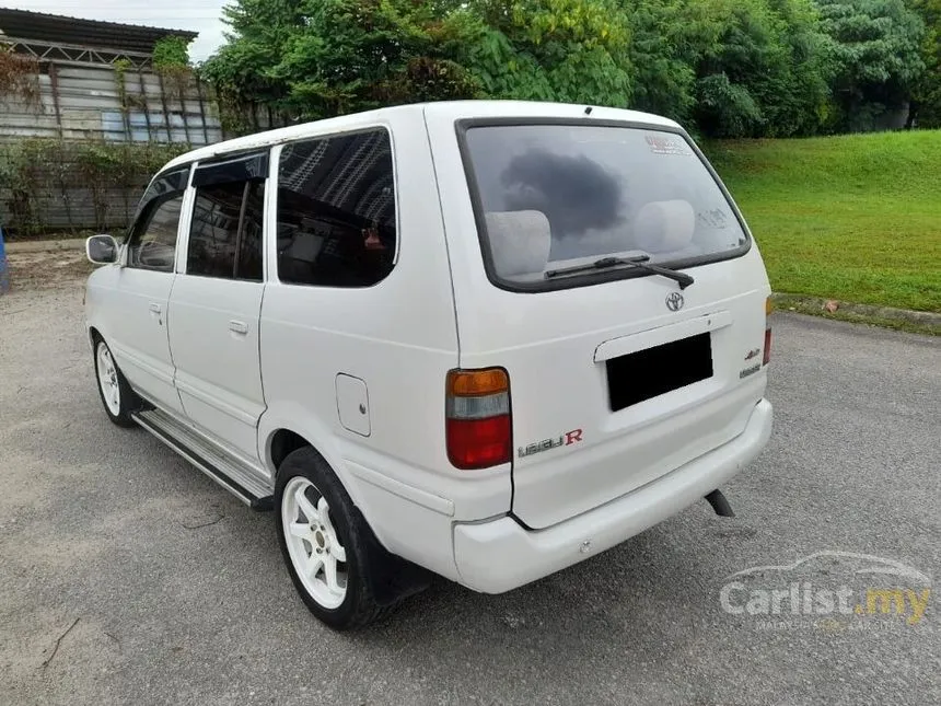 1999 Toyota Unser GLi MPV