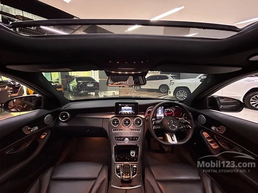 2018 Mercedes-Benz C300 AMG Line Sedan