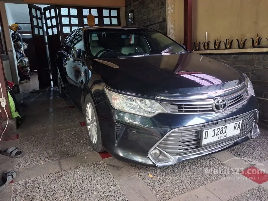 2015 Toyota Camry V Sedan