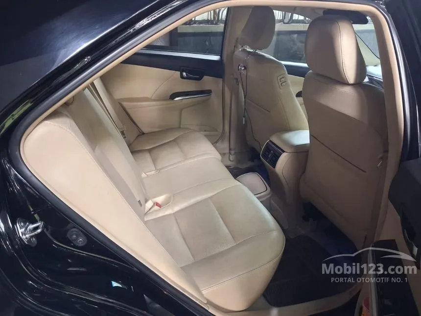 2015 Toyota Camry V Sedan