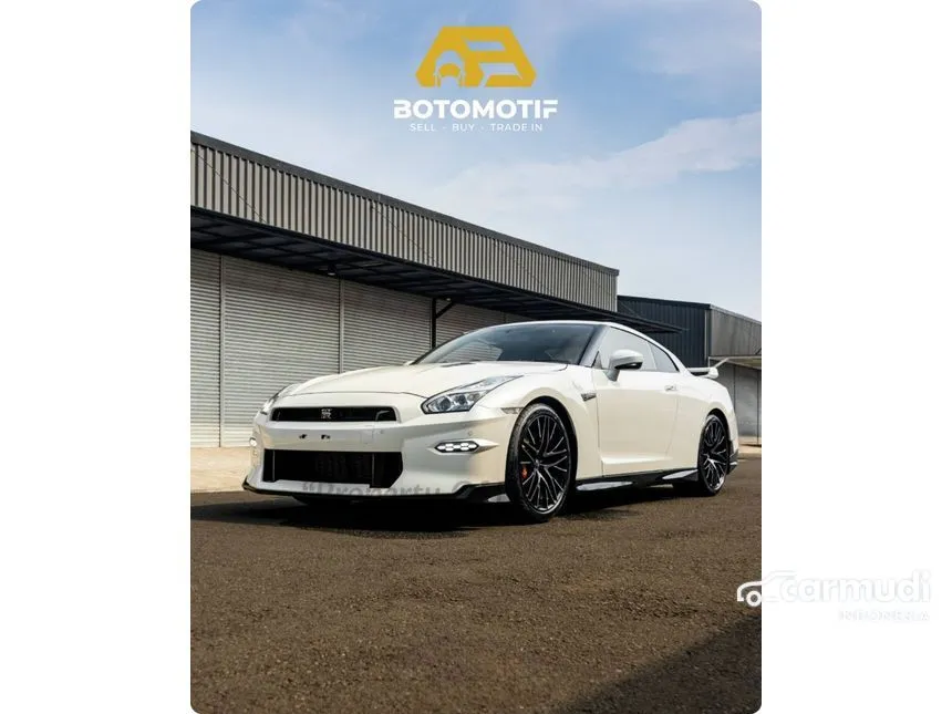 2025 Nissan GT-R Premium Coupe