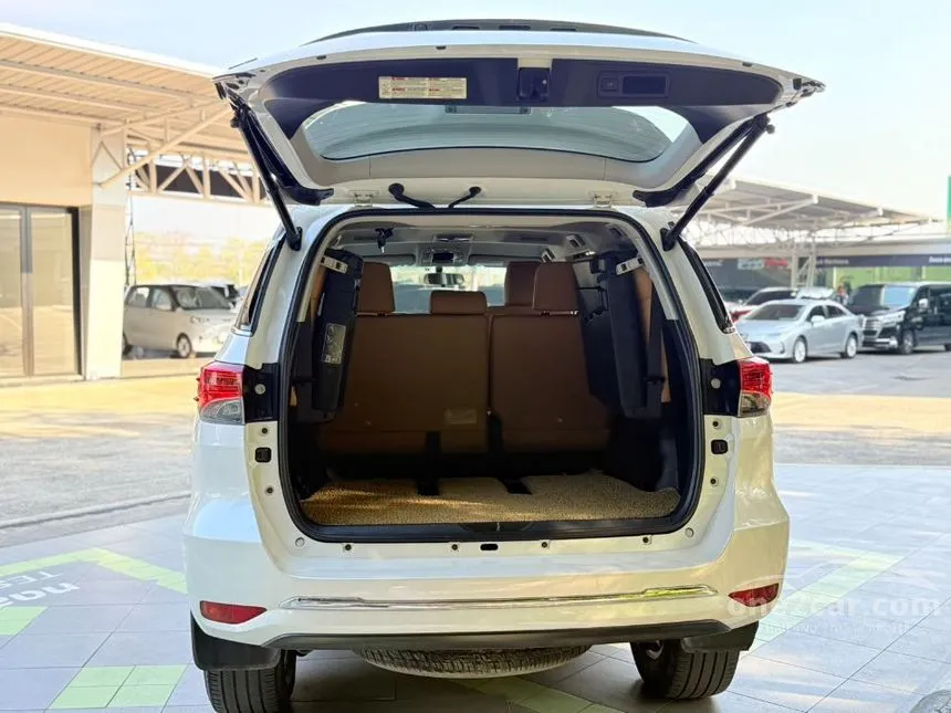 2016 Toyota FORTUNER V SUV