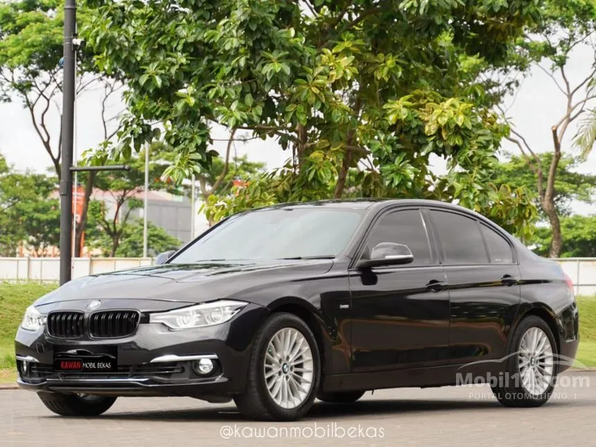Jual Mobil BMW 320i 2018 Luxury 2.0 di DKI Jakarta Automatic Sedan Hitam Rp 338.000.000
