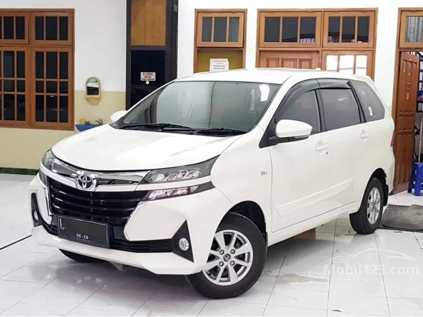 Jual Mobil Toyota Avanza 2021 G 1.3 di Jawa Timur Manual MPV Putih Rp 205.000.000
