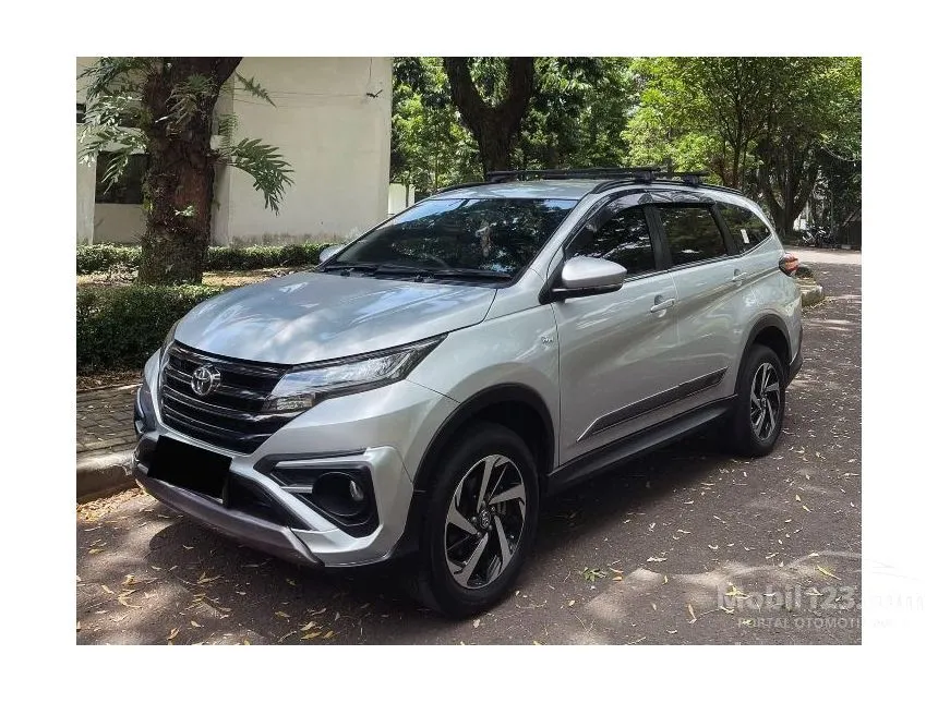 Jual Mobil Toyota Rush 2021 GR Sport 1.5 di Jawa Barat Automatic SUV Silver Rp 225.000.000