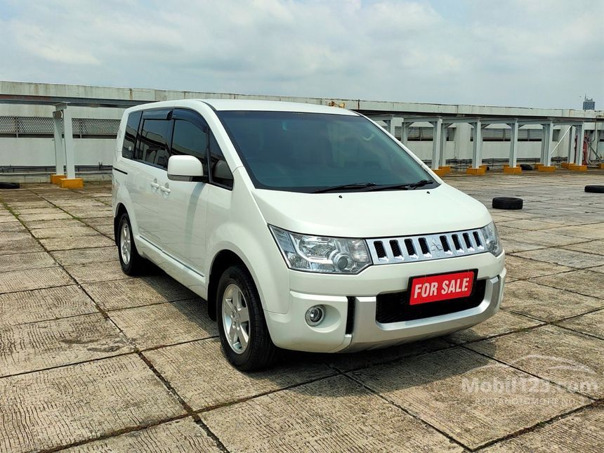 Mitsubishi delica 2014