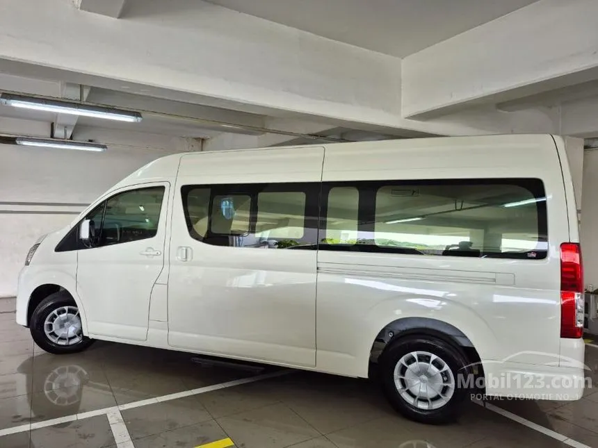 2026 Toyota Hiace Premio Van