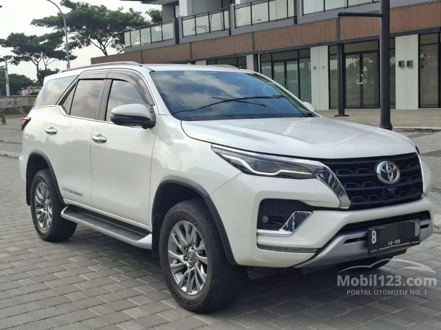 Jual Mobil Toyota Fortuner 2021 VRZ 4X4 2.4 di Jawa Barat Automatic SUV Putih Rp 496.000.000