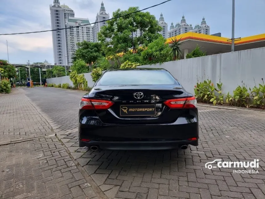 2020 Toyota Camry V Sedan