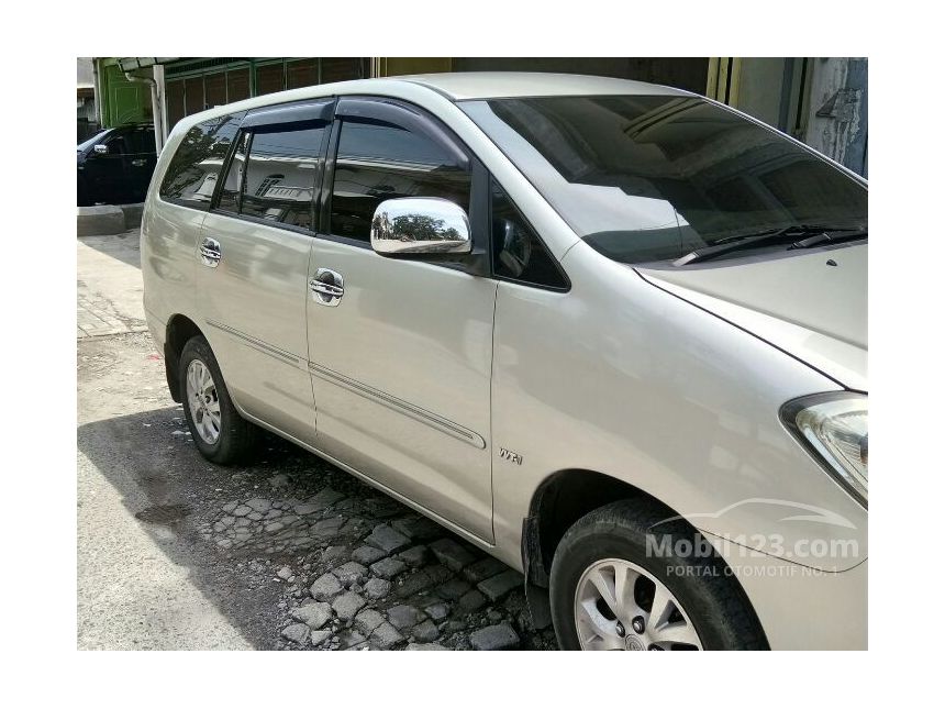 Jual Mobil Toyota Kijang Innova 2004 V 2.0 di Sumatera 