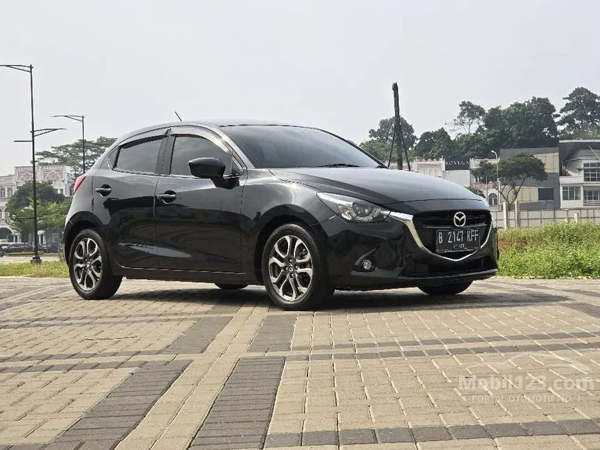 Jual Mobil Mazda 2 2016 GT 1.5 di Banten Automatic Hatchback Abu