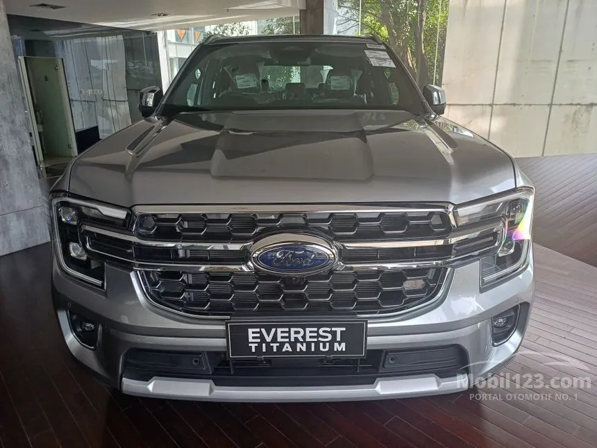 Jual Mobil Ford Everest 2024 Titanium 2.0 di Kalimantan Selatan Automatic SUV Abu