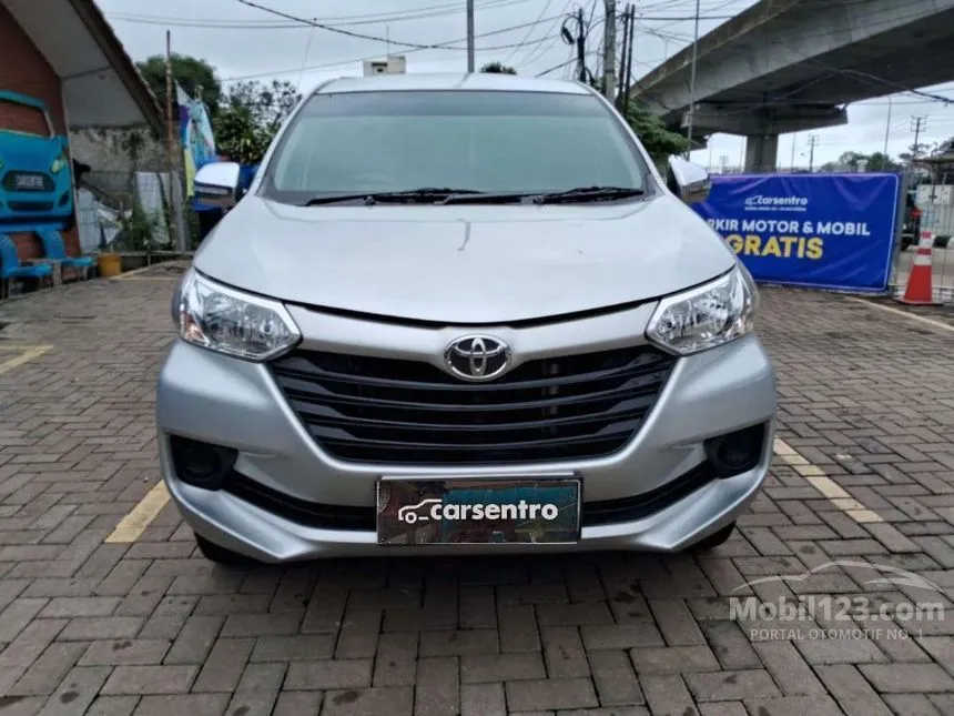 Jual Mobil Toyota Avanza 2017 E 1.3 di Jawa Barat Manual MPV Silver Rp 125.000.000