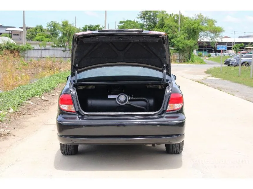 2003 Nissan CEFIRO Executive Sedan