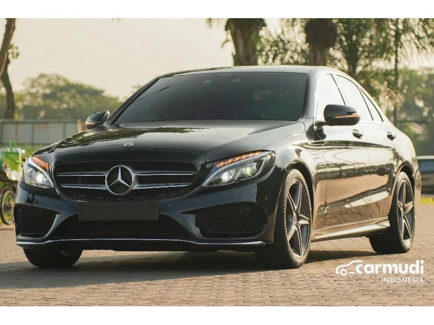 2018 Mercedes-Benz C300 AMG Line Sedan