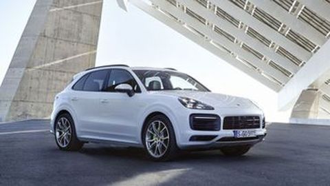 เผยโฉม 2019 Porsche Cayenne E-Hybrid พลัง 455 แรงม้า