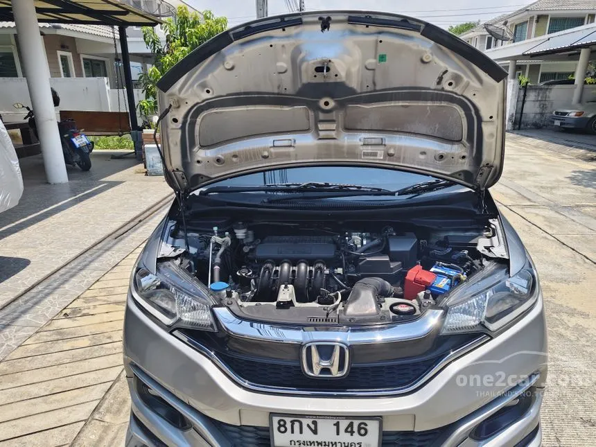2018 Honda JAZZ V Hatchback