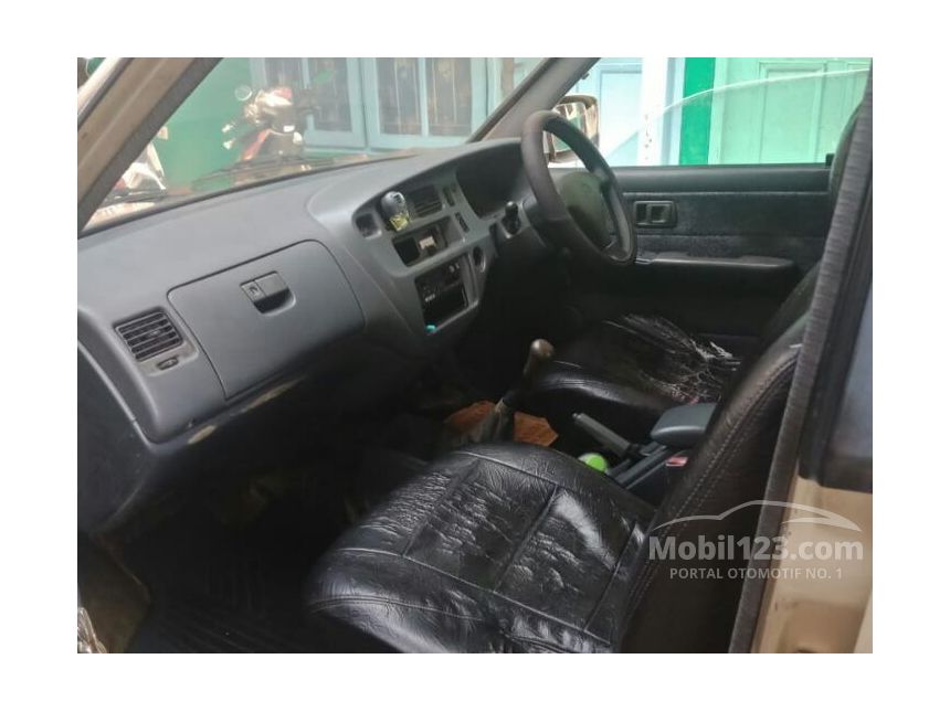 2001 Toyota Kijang Minibus GL Long (LGX) MPV