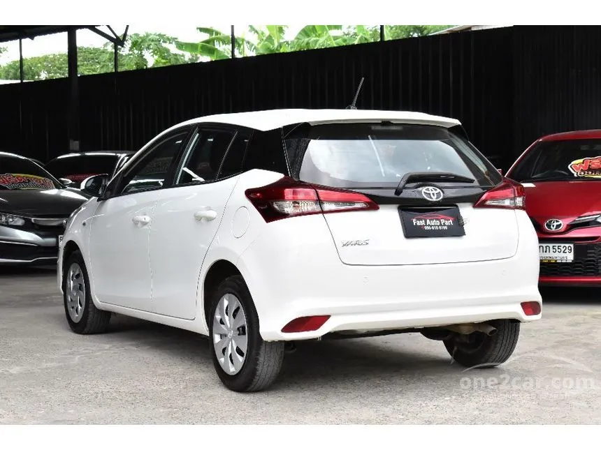 2021 Toyota YARIS Entry Hatchback