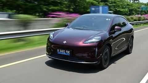First Drive Hyptec HT: SUV Listrik Rp600 Jutaan dengan Kenyamanan Mobil Premium