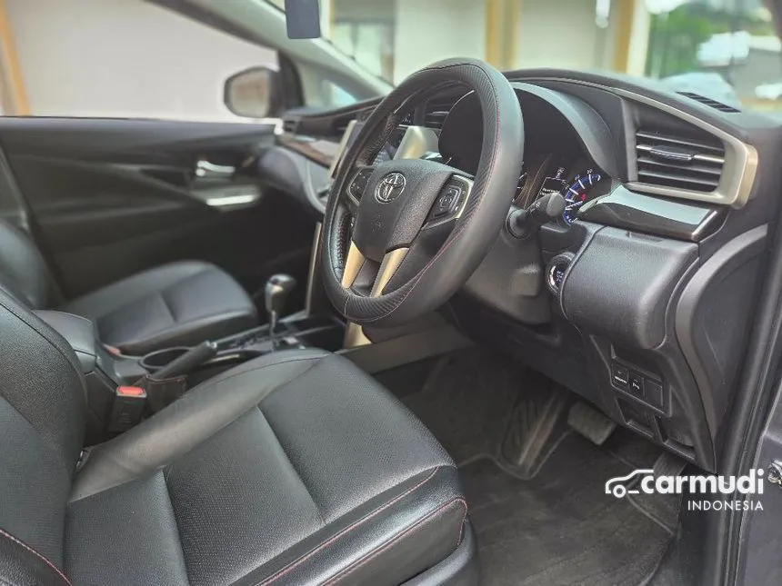 2021 Toyota Kijang Innova Venturer MPV