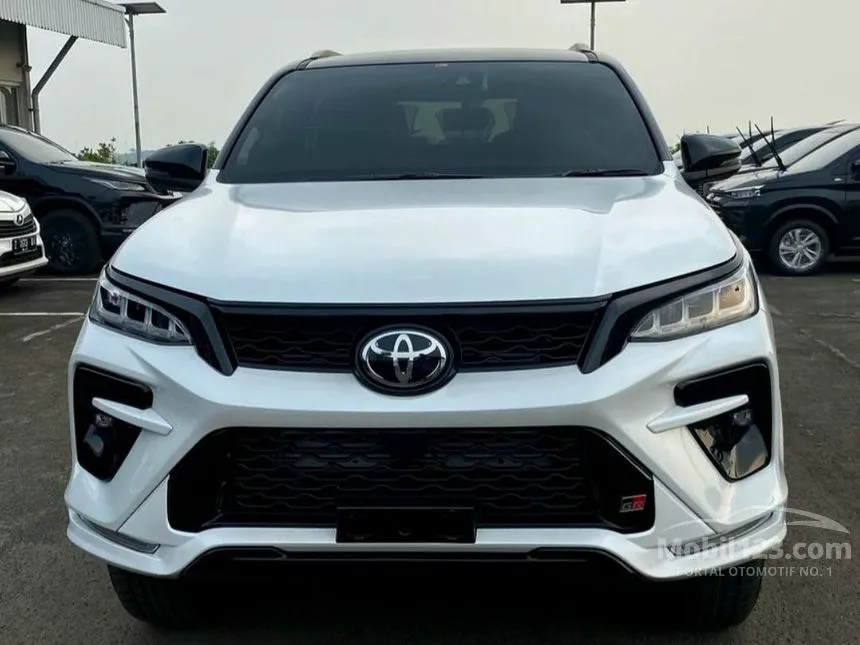 Jual Mobil Toyota Fortuner 2024 GR Sport TSS 2.8 di Banten Automatic SUV Putih Rp 495.000.000