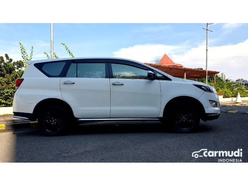 2018 Toyota Kijang Innova Venturer MPV