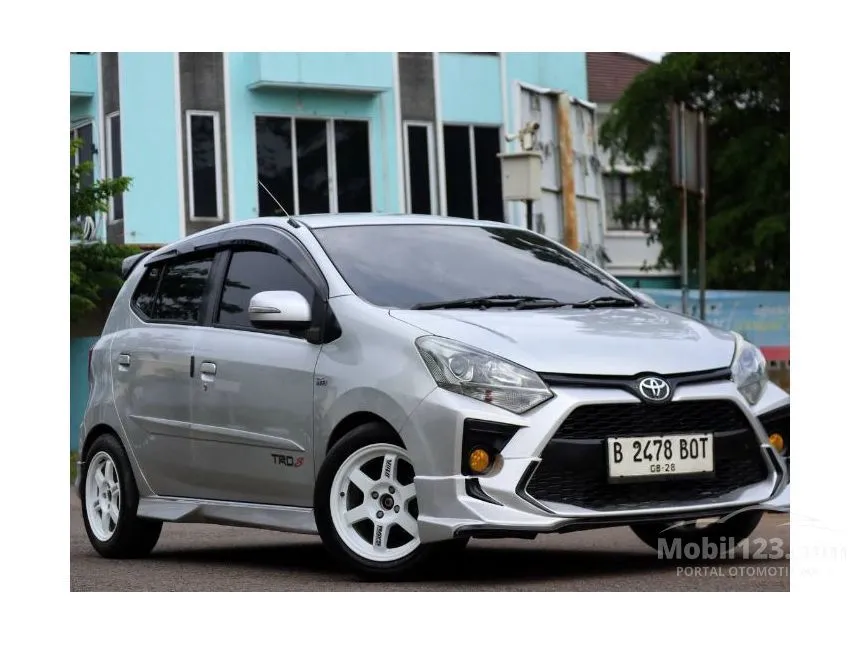 Jual Mobil Toyota Agya 2017 G 1.2 di Jawa Barat Automatic Hatchback Silver Rp 108.000.000
