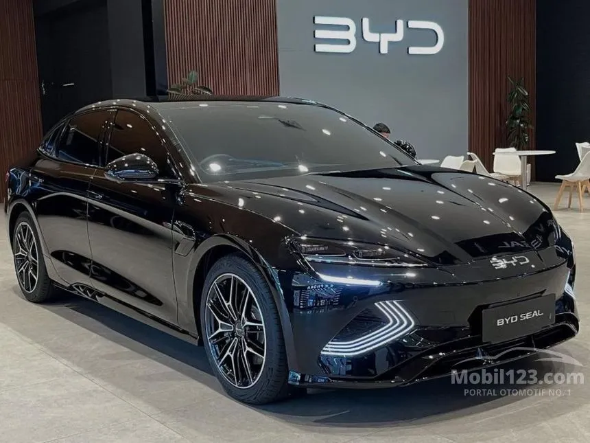 2026 BYD Seal Premium Extended Range Sedan