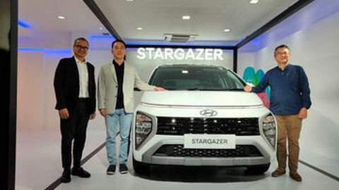 Seru! Toyota dan Hyundai Berhadap-hadapan di GIIAS 2022