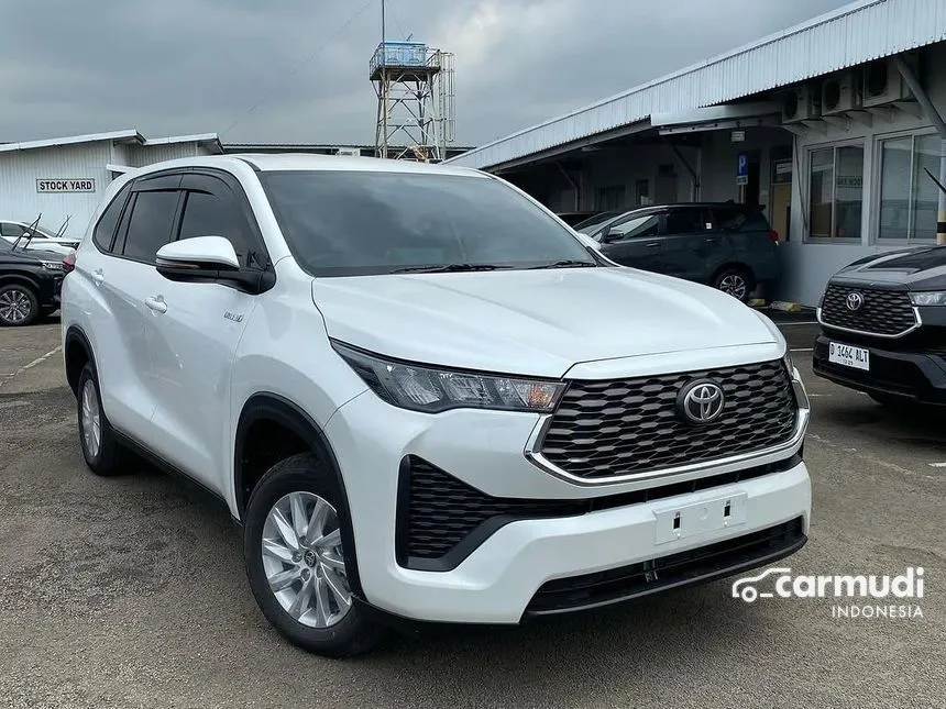 Jual Mobil Toyota Kijang Innova Zenix 2024 G HV (Non Premium Color) 2.0 di DKI Jakarta Automatic MPV Putih Rp 350.000.000