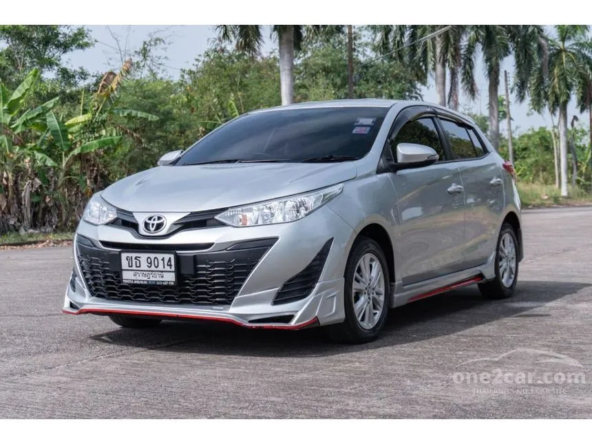 2019 Toyota YARIS E Hatchback