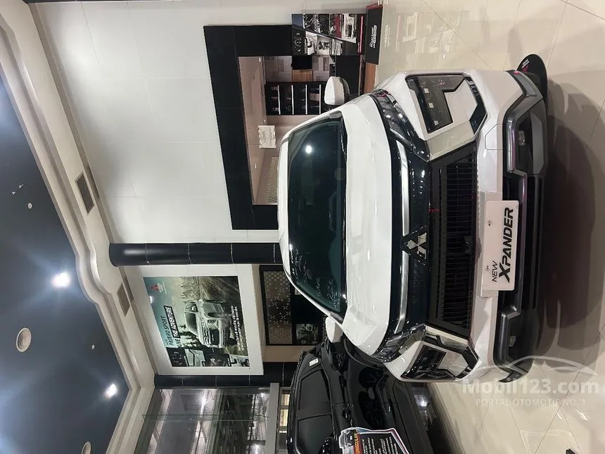 2025 Mitsubishi Xpander Ultimate (White) MPV