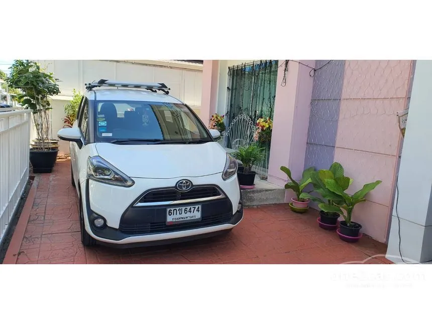2017 Toyota Sienta V Wagon