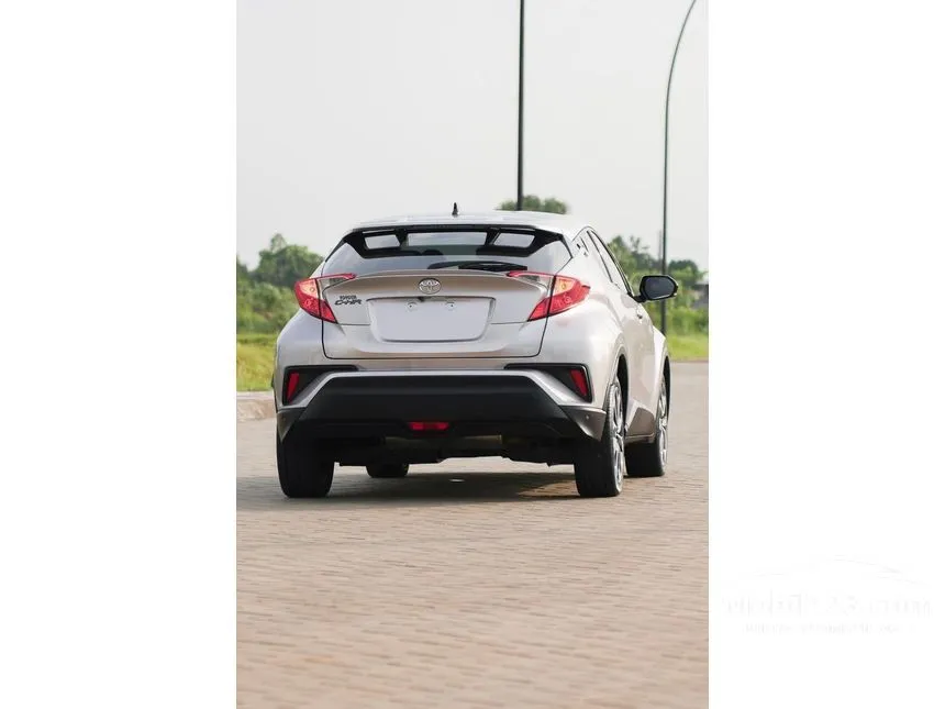 2018 Toyota C-HR (1 Tone) SUV