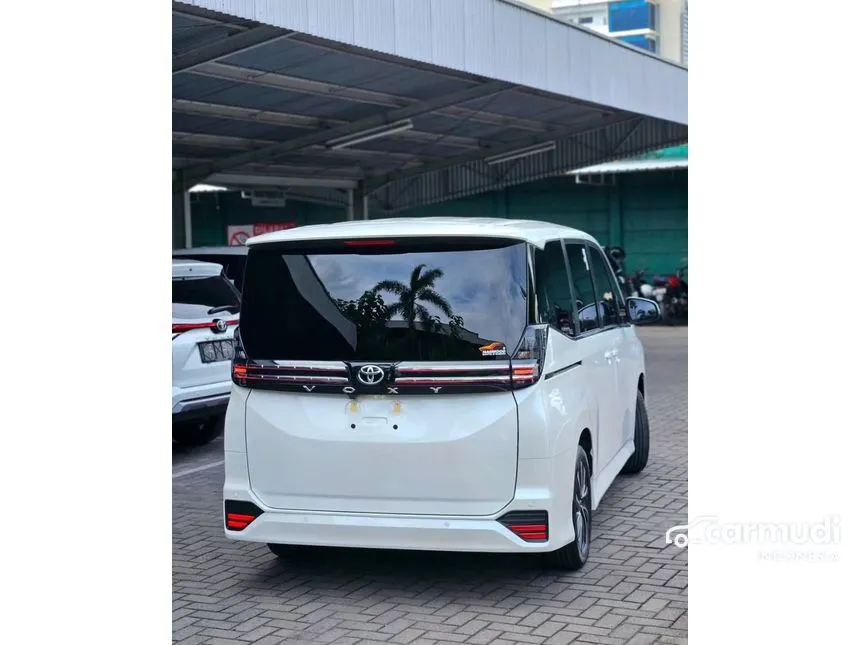 2026 Toyota Voxy (Premium Color) MPV