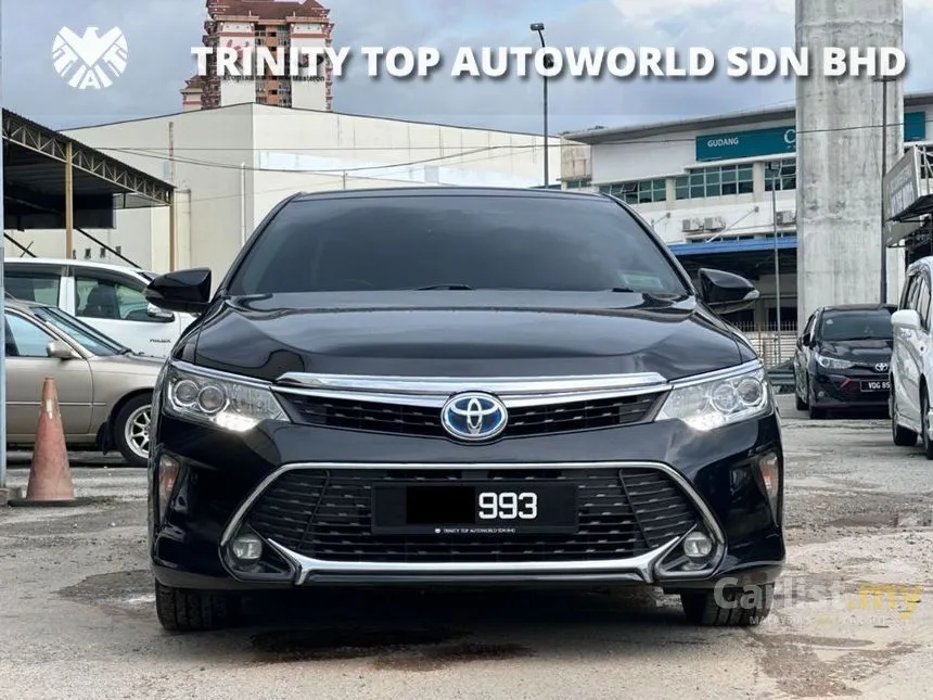 2018 Toyota Camry Hybrid Luxury Sedan