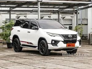 2017 Toyota Fortuner 2.4 TRD 4X2 SUV