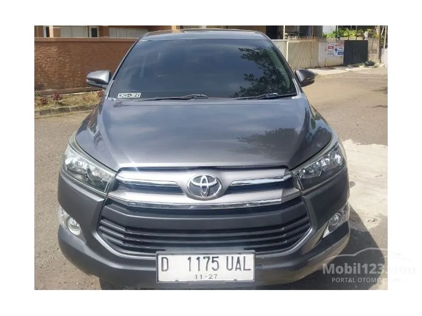Jual Mobil Toyota Kijang Innova 2017 G 2.0 di Jawa Barat Manual MPV Abu