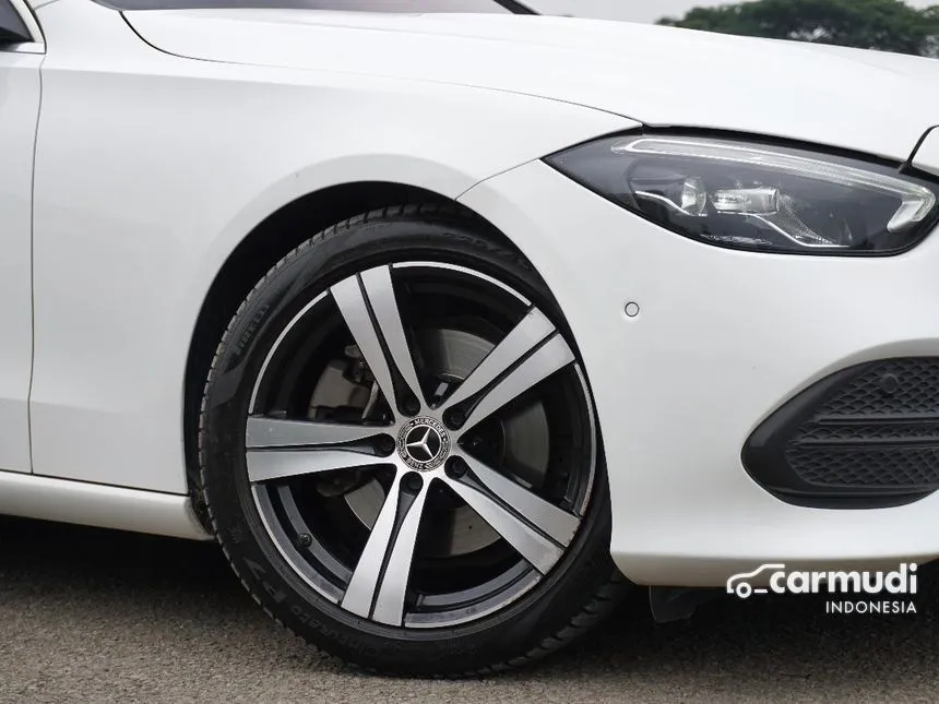 2022 Mercedes-Benz C200 Avantgarde Line Sedan