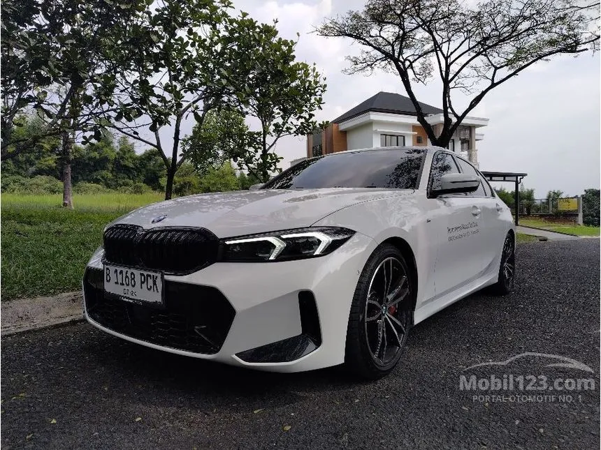 Jual Mobil BMW 330i 2024 M Sport Pro 2.0 di DKI Jakarta Automatic Sedan Putih Rp 1.030.000.000