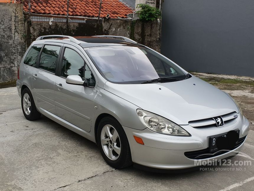 Jual Mobil Peugeot 307 2004 SW 2.0 di Jawa Barat Automatic Wagon Silver