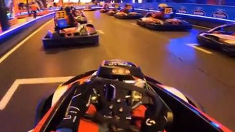 Wajib Tonton! Video Pebalap F1 Main Gokart, Salip 15 Orang dan Menang
